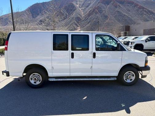 2024 GMC Savana 2500 Work Van