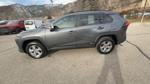 2022 Toyota RAV4 Hybrid XLE