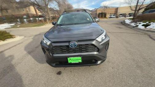 2022 Toyota RAV4 Hybrid XLE