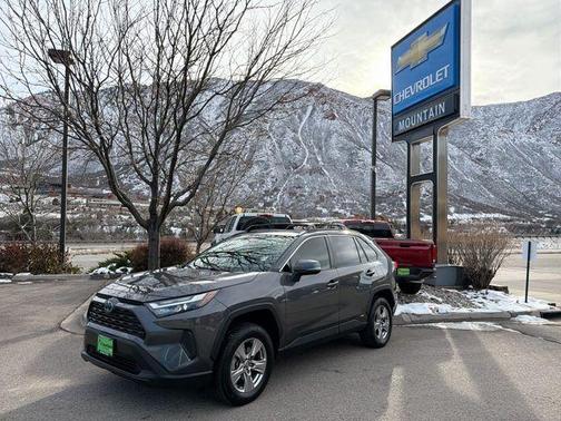 2022 Toyota RAV4 Hybrid XLE