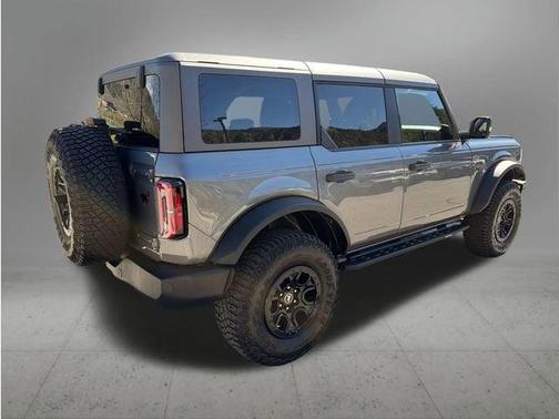 Gray Metallic 2024 Ford Bronco Wildtrak