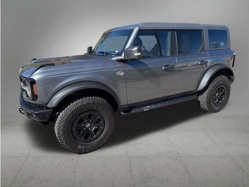 Gray Metallic 2024 Ford Bronco Wildtrak