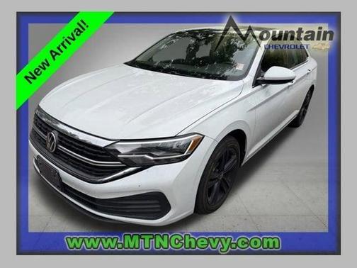Oryx White Pearl Effect 2022 Volkswagen Jetta 1.5T SE