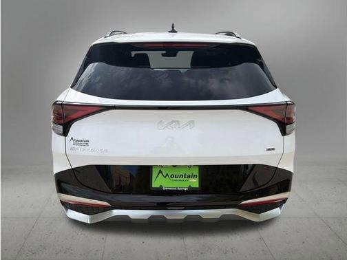 Glacial White Pearl 2023 Kia Sportage SX-Prestige
