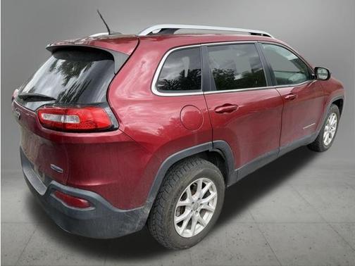 Deep Cherry Red Crystal Pearlcoat 2014 Jeep Cherokee Latitude