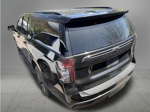 Black 2022 Chevrolet Suburban Z71