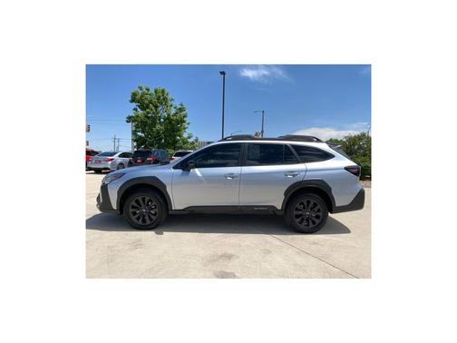 Ice Silver Metallic 2024 Subaru Outback Onyx Edition