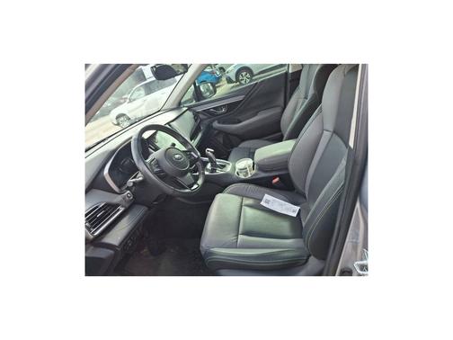 Ice Silver Metallic 2024 Subaru Outback Onyx Edition
