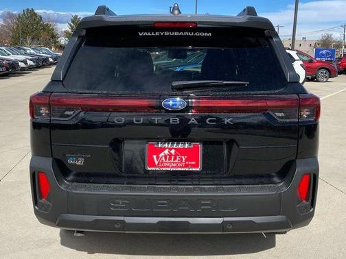 Crystal Black Silica 2026 Subaru Outback Limited