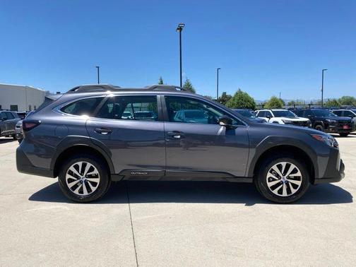 Magnetite Gray Metallic 2025 Subaru Outback Base