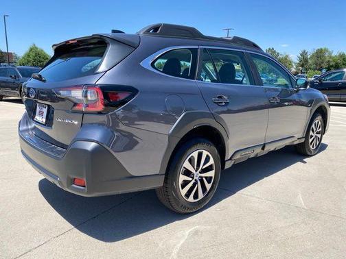Magnetite Gray Metallic 2025 Subaru Outback Base