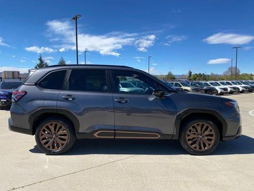 Magnetite Gray Metallic 2025 Subaru Forester Sport