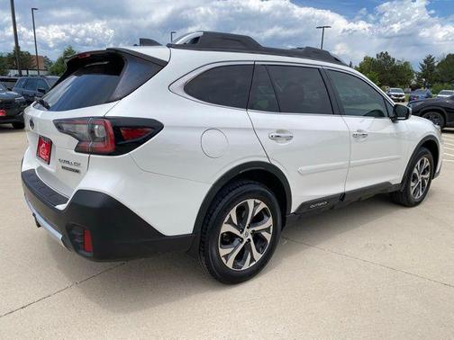 Crystal White Pearl 2020 Subaru Outback Touring XT