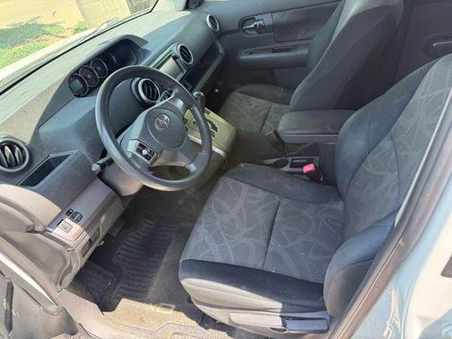 Super White 2013 Scion xB 10 Series