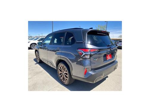 Magnetite Gray Metallic 2025 Subaru Forester Sport