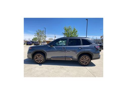 Magnetite Gray Metallic 2025 Subaru Forester Sport