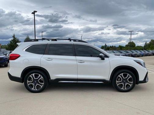 Crystal White Pearl 2023 Subaru Ascent Touring 7-Passenger