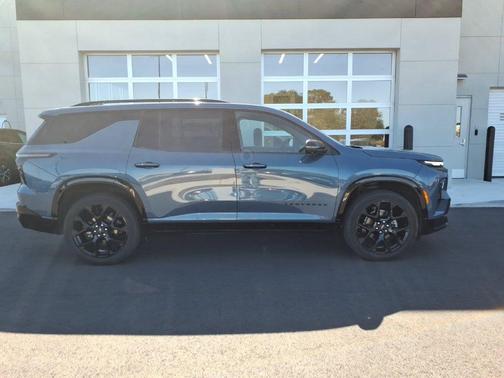 Lakeshore Blue Metallic 2024 Chevrolet Traverse RS