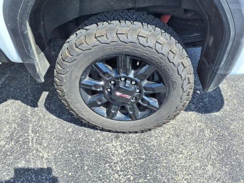 2024 GMC Sierra 2500 AT4