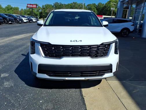 Glacial White Pearl 2026 Kia Sorento LX