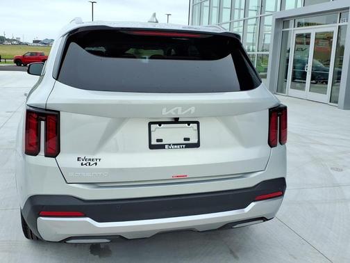 Ivory 2026 Kia Sorento S