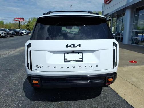 Glacial White Pearl 2027 Kia Telluride SX