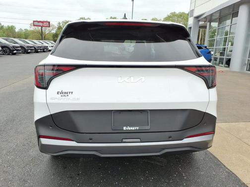 Glacial White Pearl 2026 Kia Sportage EX