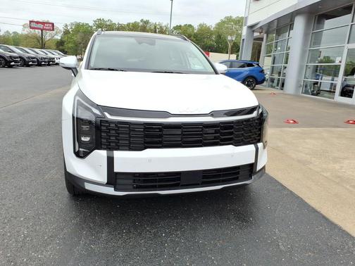 Glacial White Pearl 2026 Kia Sportage EX