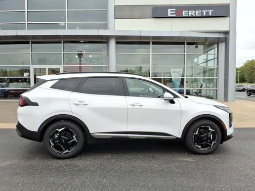 Glacial White Pearl 2026 Kia Sportage EX