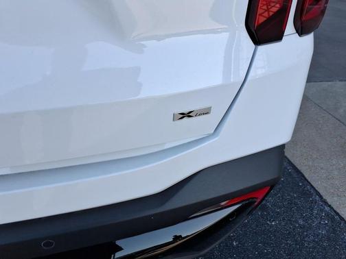 White Pearl 2026 Kia Sorento SX Prestige
