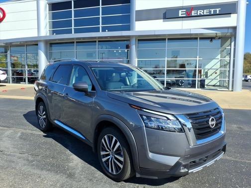2022 Nissan Pathfinder Platinum