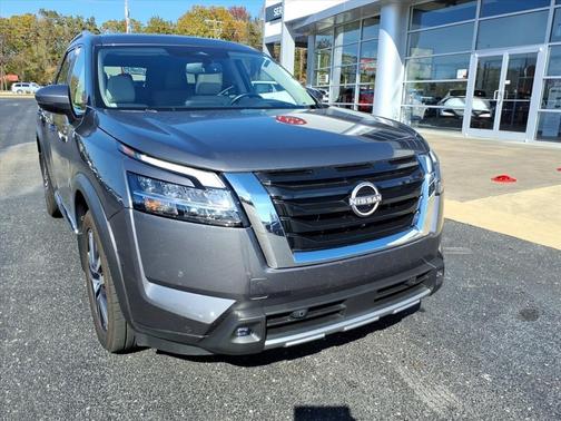 2022 Nissan Pathfinder Platinum