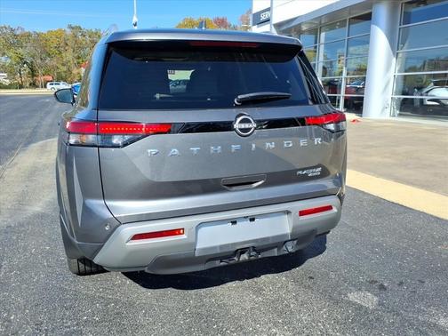 2022 Nissan Pathfinder Platinum