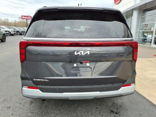 Metal 2026 Kia Carnival EX