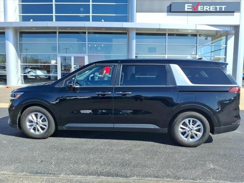 2022 Kia Carnival LXS