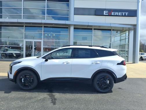 Glacial White Pearl 2026 Kia Sportage X-Line