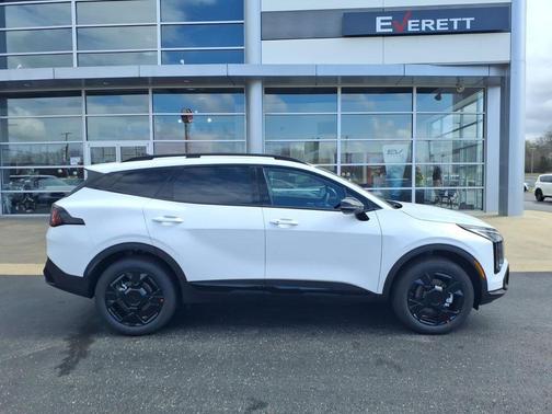 Glacial White Pearl 2026 Kia Sportage X-Line