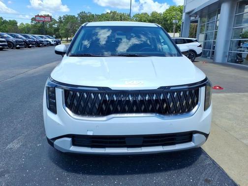 Snow White Pearl 2026 Kia Carnival LXS