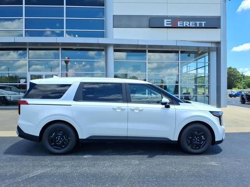 Snow White Pearl 2026 Kia Carnival LXS