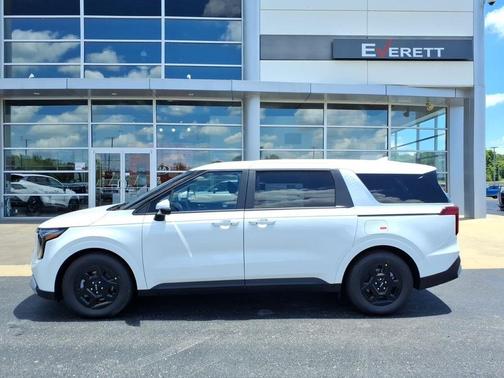 Snow White Pearl 2026 Kia Carnival LXS