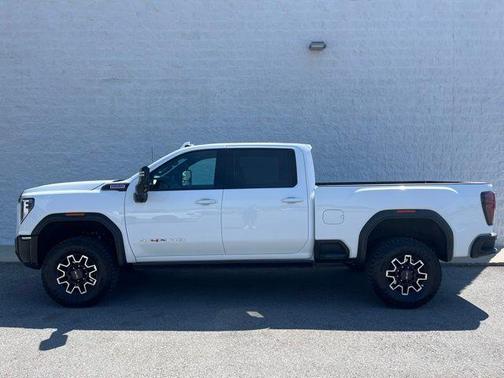 Summit White 2026 GMC Sierra 2500 AT4X