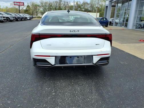 Snow White Pearl 2026 Kia K5 GT-Line