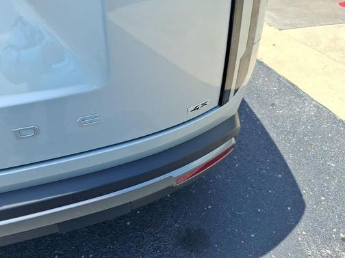 Ivory 2027 Kia Telluride S