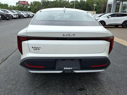 Snow White Pearl 2026 Kia K4 LXS