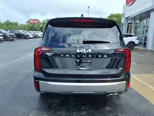 Ebony Black 2025 Kia Telluride S