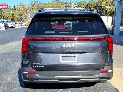 2025 Kia Carnival SX