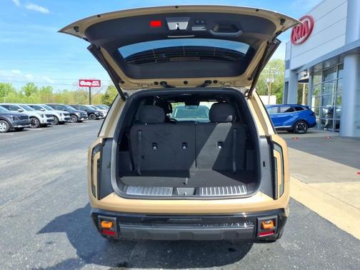 Terrain 2027 Kia Telluride SX-Prestige