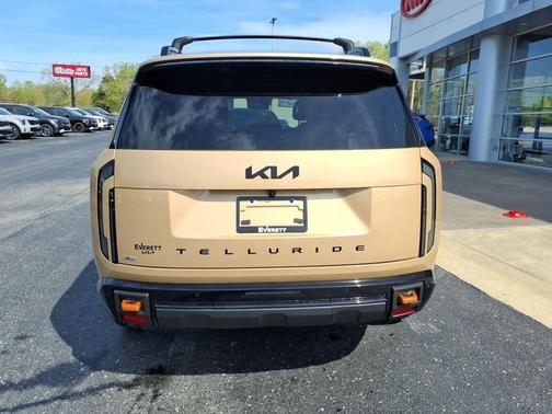 Terrain 2027 Kia Telluride SX-Prestige