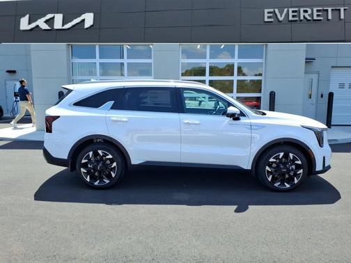 White Pearl 2026 Kia Sorento SX