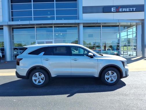 Ivory 2026 Kia Sorento LX